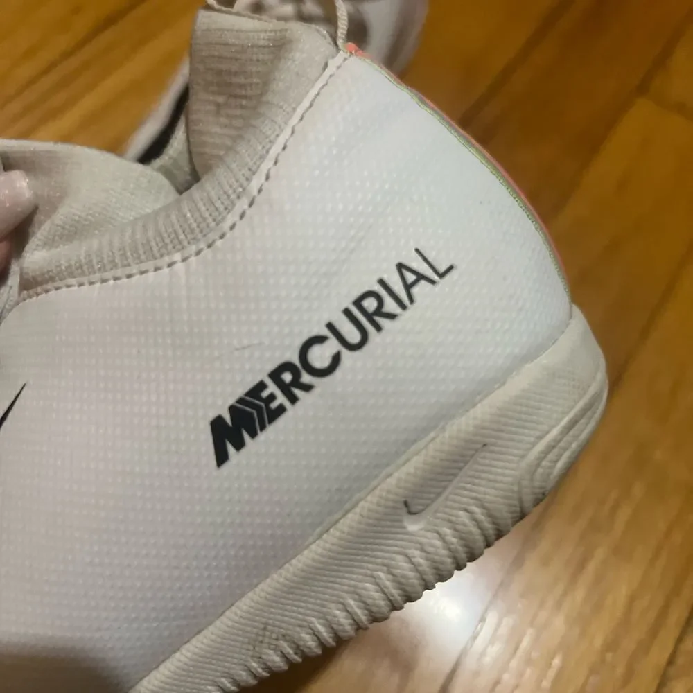 Nike White and Black Sneakers with Multicolor Accents